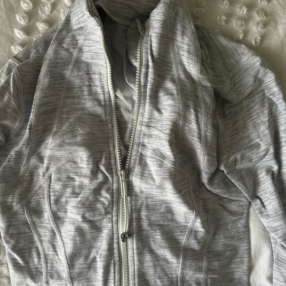 Lululemon Define Jacket - Picture 2 of 4